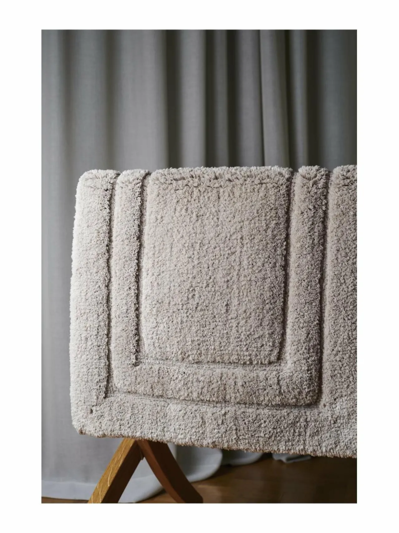 Kylpyhuonetekstiilit<LUIN LIVING Harmony -kylpyhuonematto BEIGE