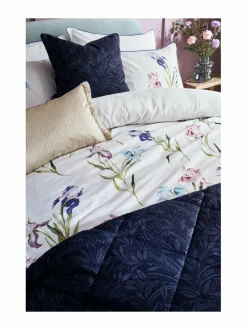 Laura Ashley Hawling Irises -satiinipussilakanasetti^ Liinavaatteet