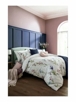 Laura Ashley Hawling Irises -satiinipussilakanasetti^ Liinavaatteet