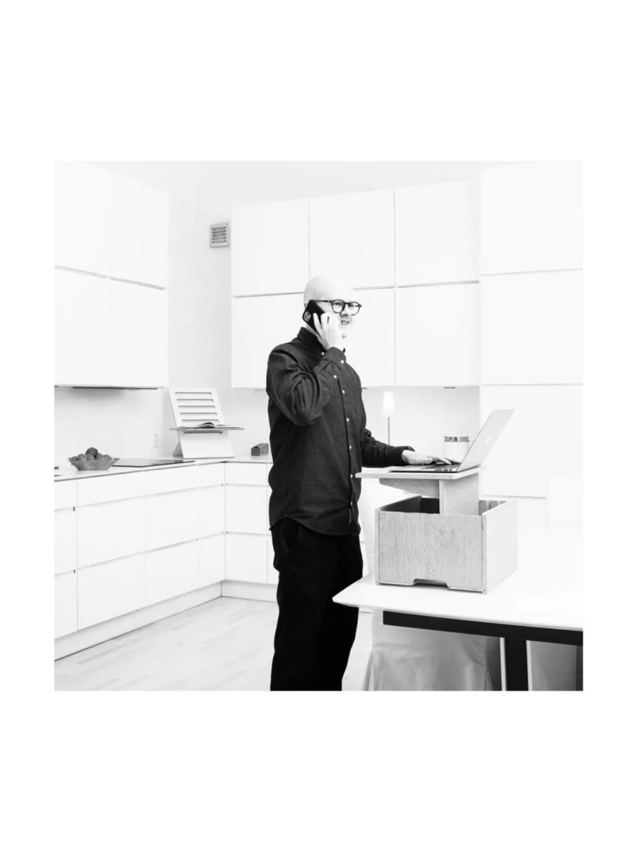 Työpöydät<Hima Furniture Hima Magic Boksi seisomatyöpiste - Gloss Black