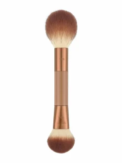 Meikkaustarvikkeet<Real Techniques Its All Blush Brush -poskipunasivellin