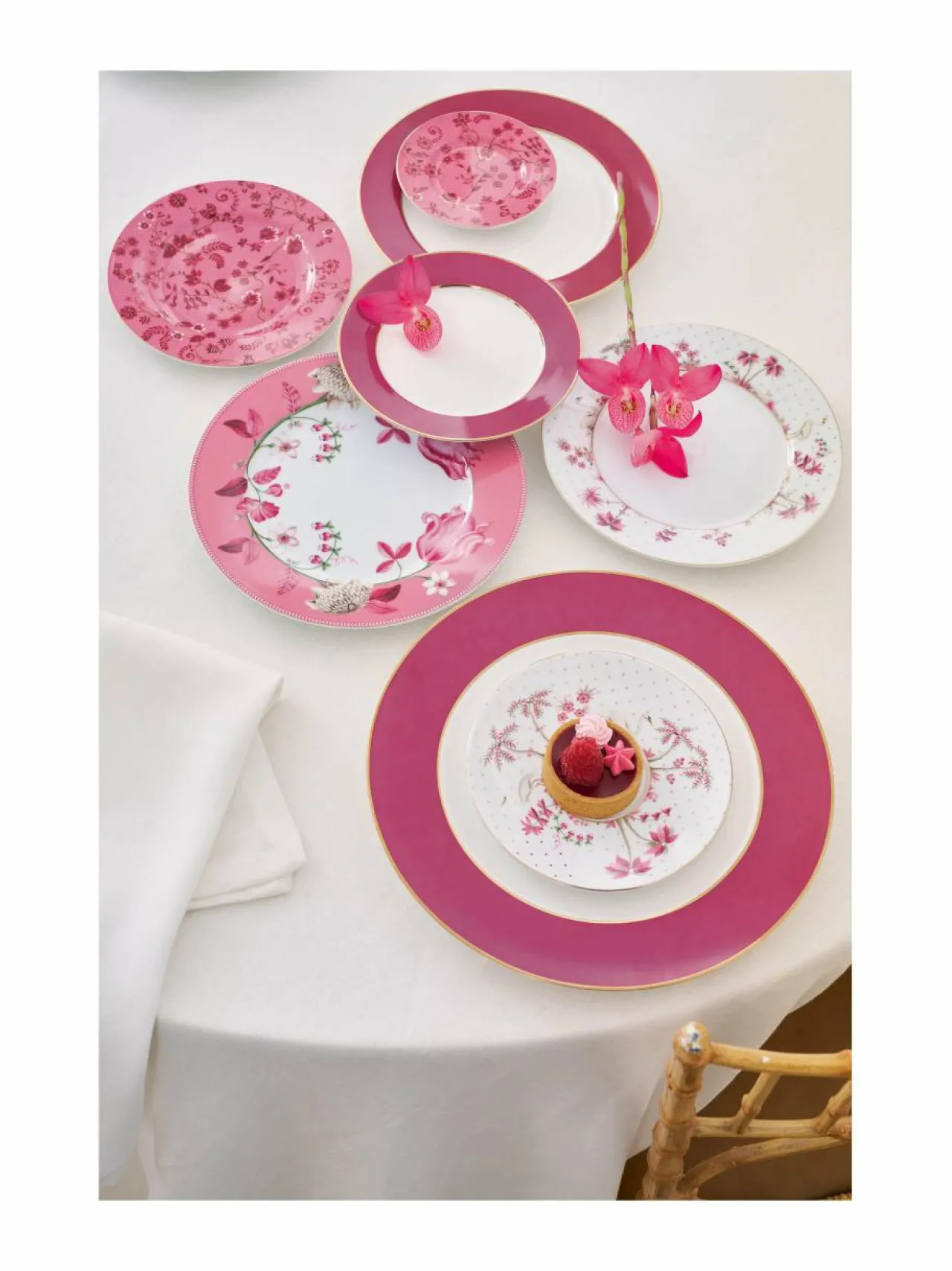 Lautaset & Kulhot<PIP Studio Jolie Flowers -posliinilautanen 17 cm PINK
