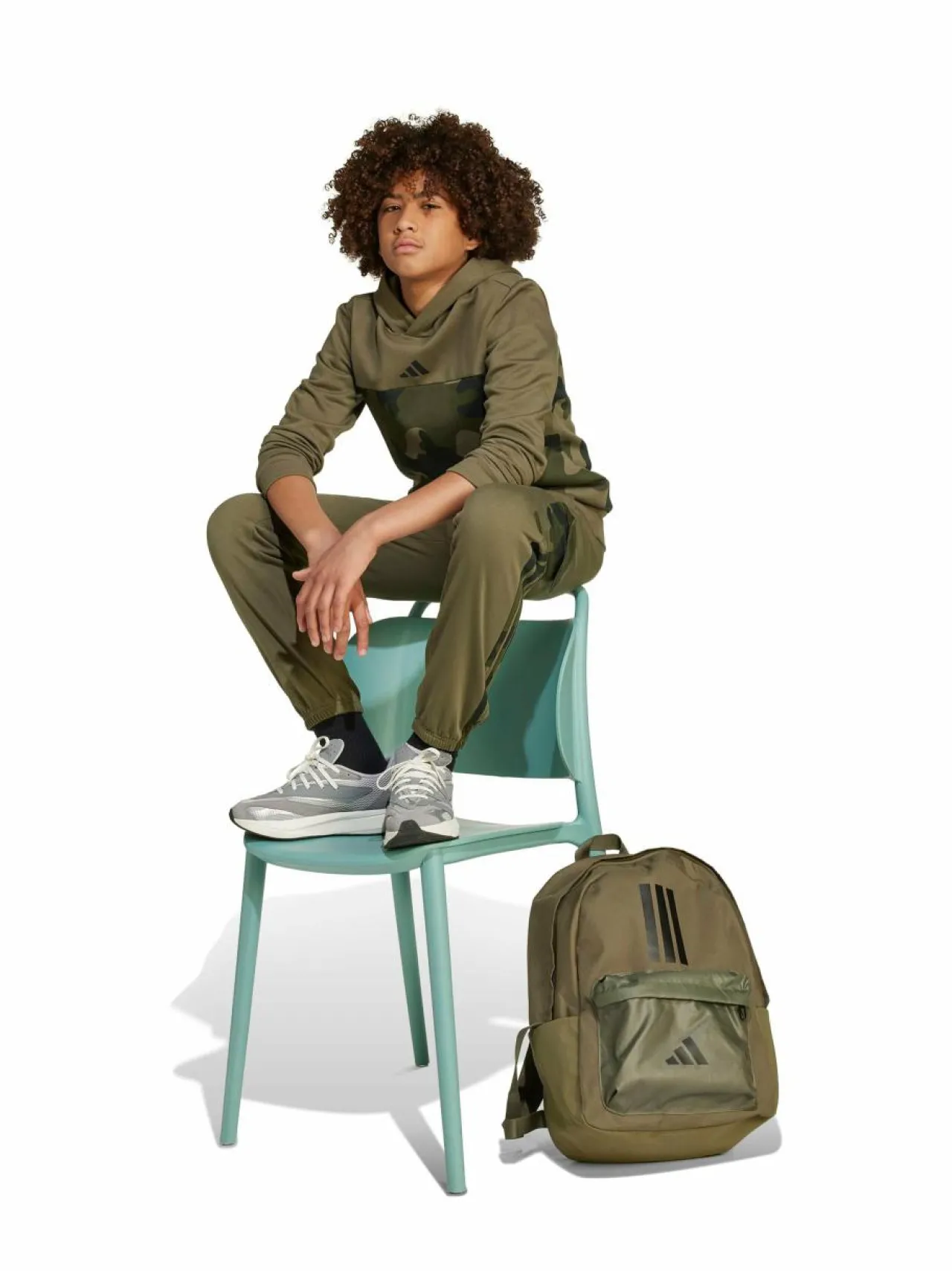 Colleget & Hupparit<adidas Sportswear Junior Camo -huppari JW2467 OLISTR/BLACK
