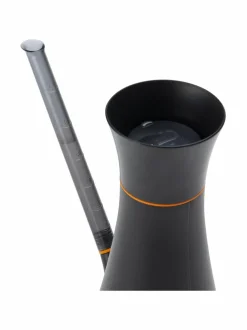 Työkalut<Fiskars Kastelukannu 1,2 l BLACK