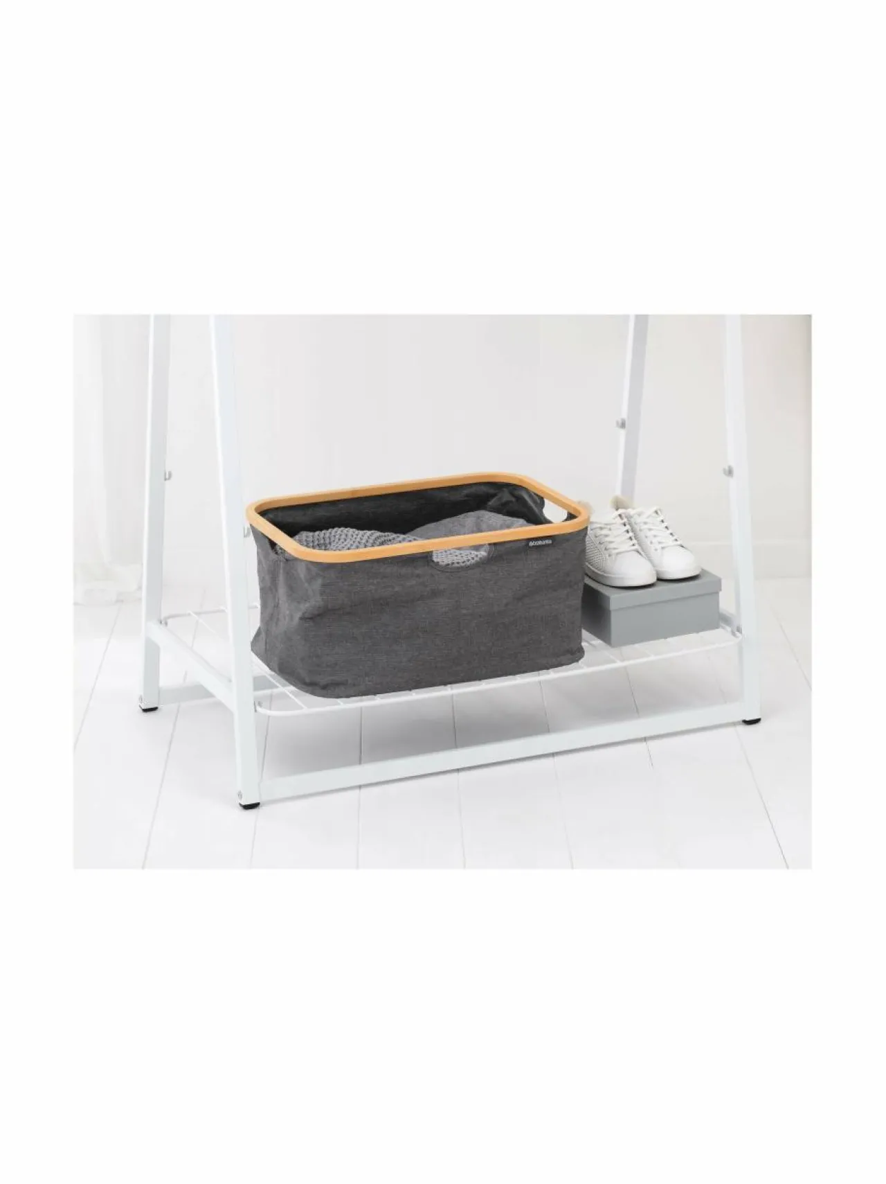 Pyykkihuolto<Brabantia Kokoontaittuva pyykkikori, 40L PEPPER BLACK