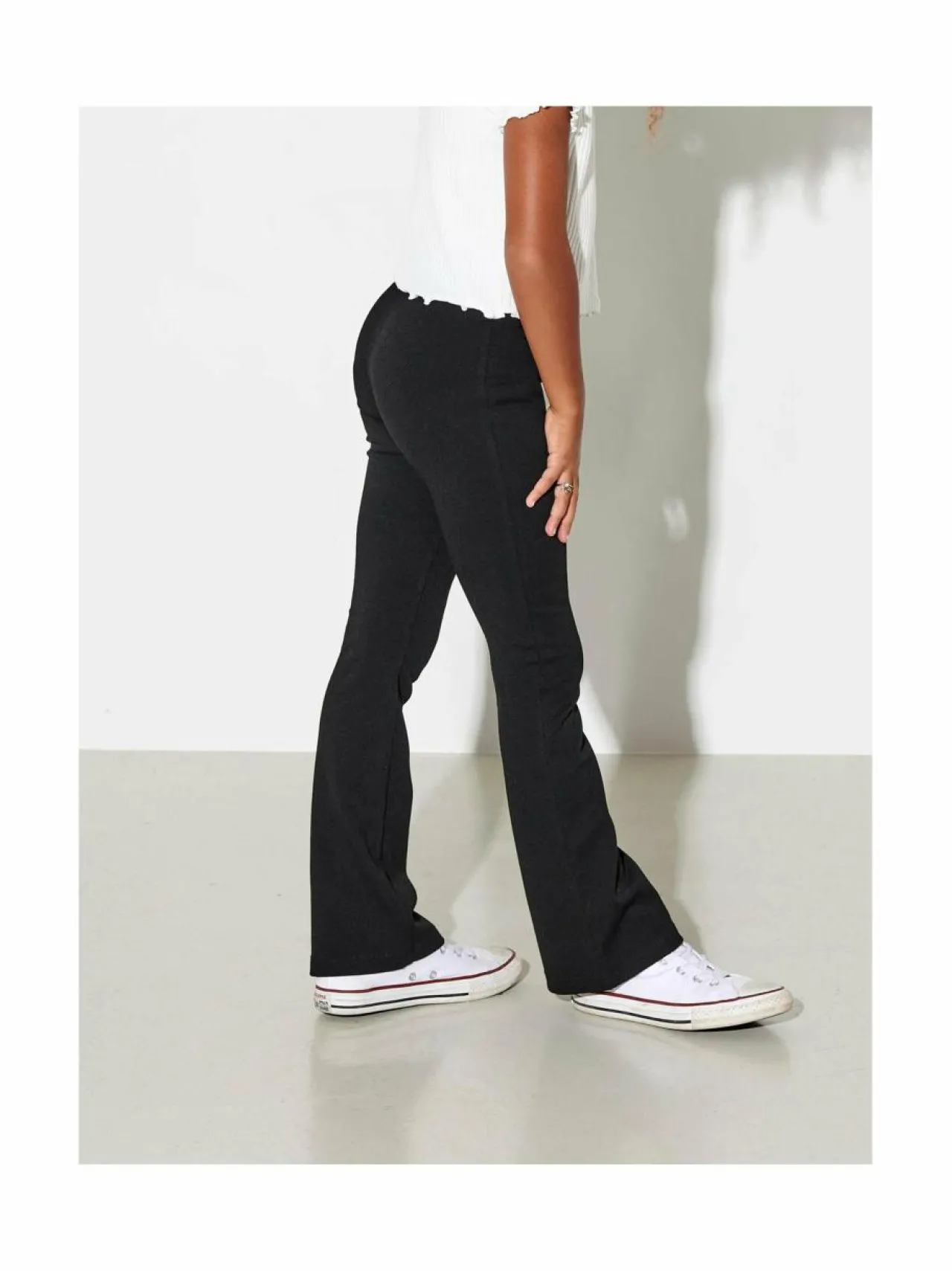 Housut & Jumpsuitit<KIDS ONLY KonPaige Flared -housut BLACK