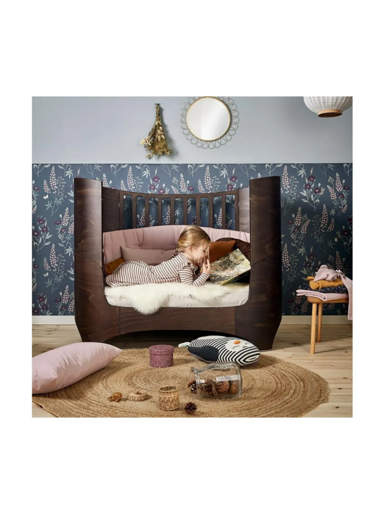 Leander Classic Pinnasänky, walnut^ Lasten Kalusteet