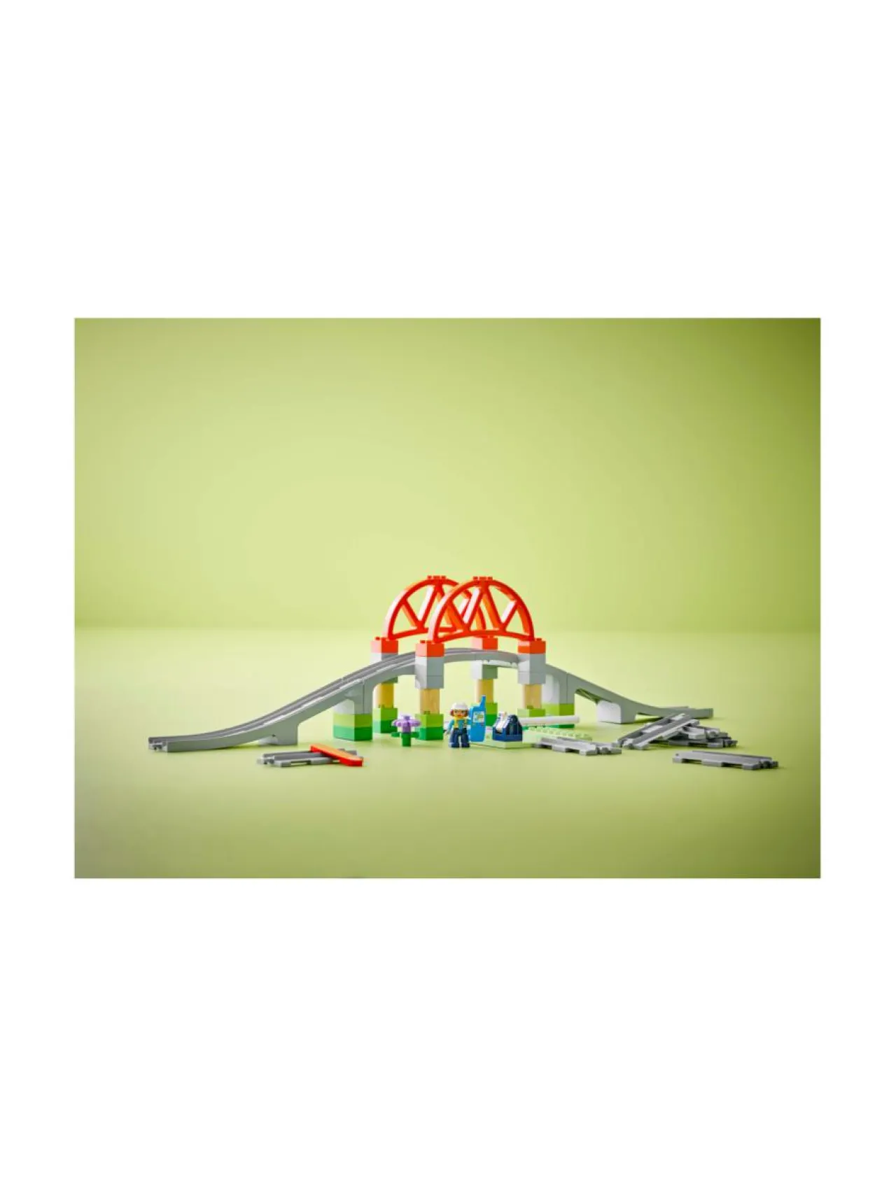 Rakennussarjat<LEGO DUPLO Town Silta ja raiteet ‑laajennussarja 10426