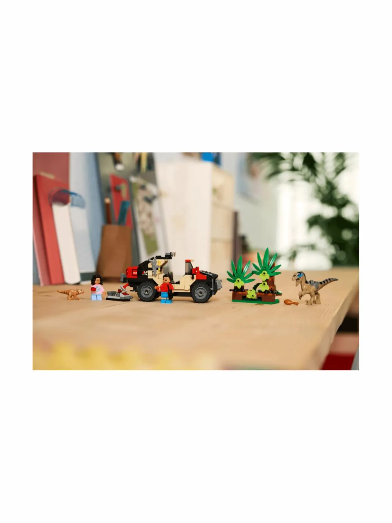 LEGO JURASSIC WORLD Raptor ja pako maastoautolla 76972^ Rakennussarjat