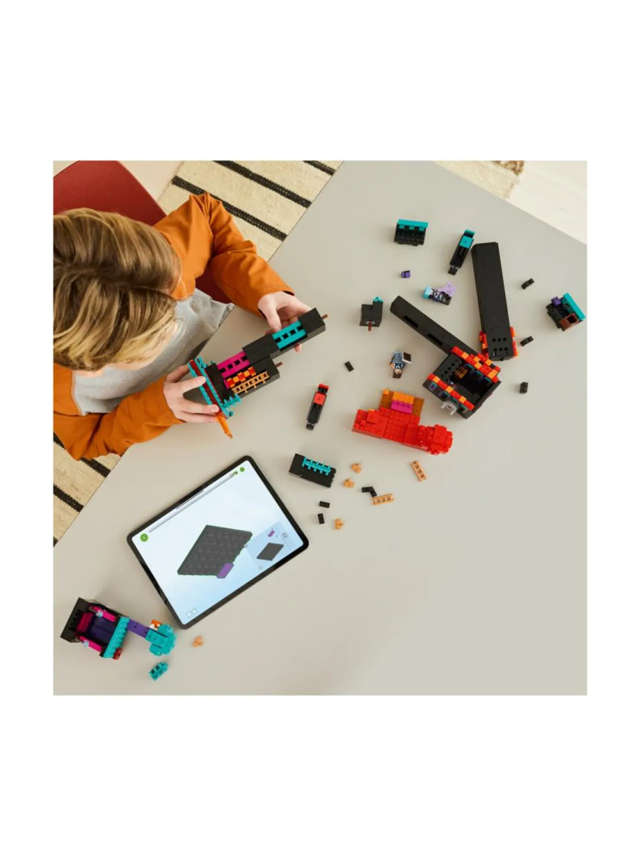 Rakennussarjat<LEGO MINECRAFT Ääreläisen torni 21279