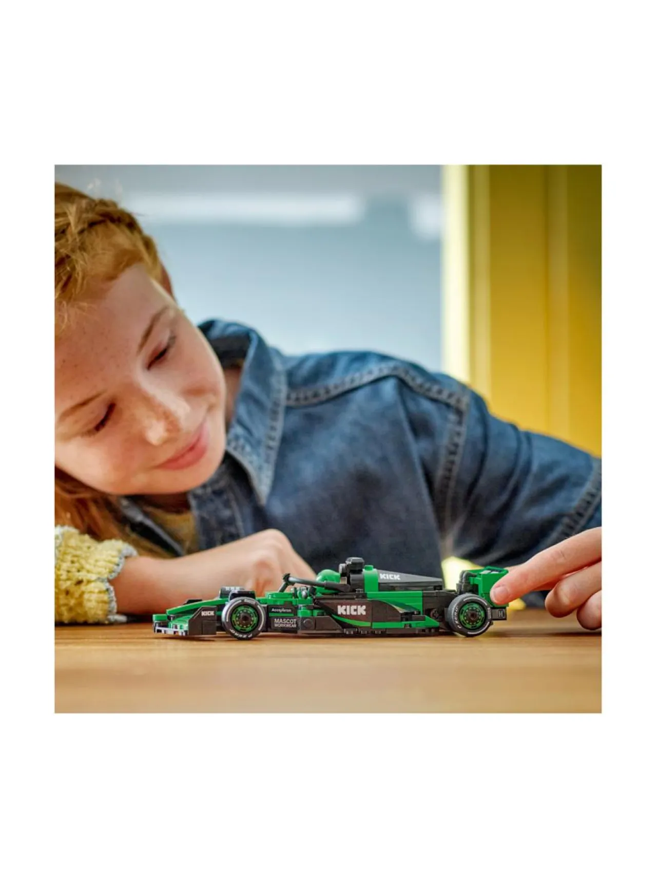 Rakennussarjat<LEGO SPEED CHAMPIONS KICK Sauber F1® Team C44 ‑kilpa-auto 77247