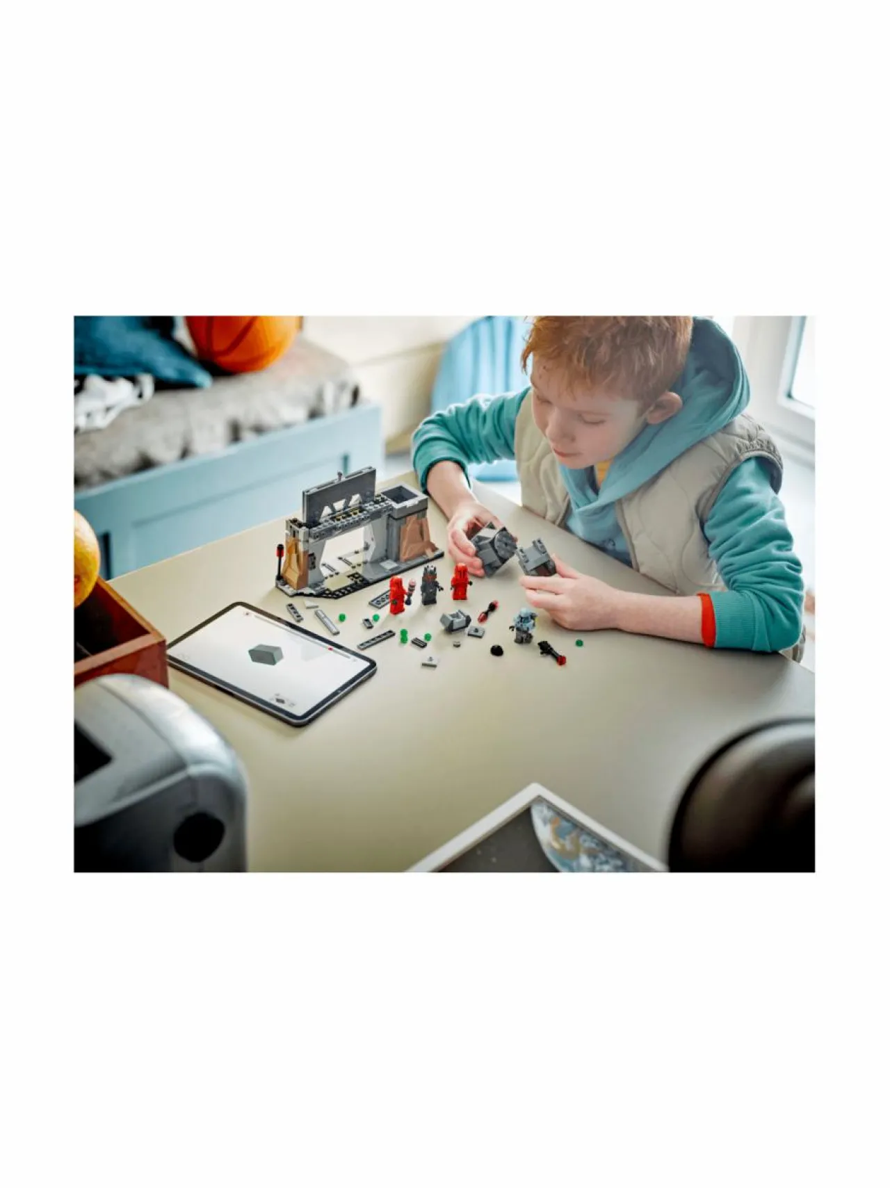 LEGO STAR WARS Paz Vizsla™ ja Moff Gideon™ taistelussa 75386^ Rakennussarjat