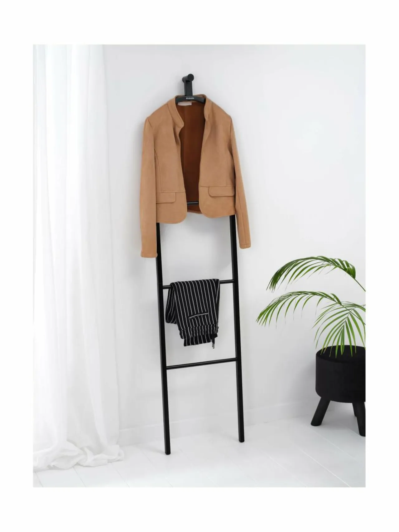 Pyykkihuolto<Brabantia Linn Dressboy -vaateteline BLACK
