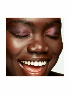MAC Liquidlast 24-Hour Waterproof Liner -nestemäinen silmänrajaus 2,5 ml^ Silmät