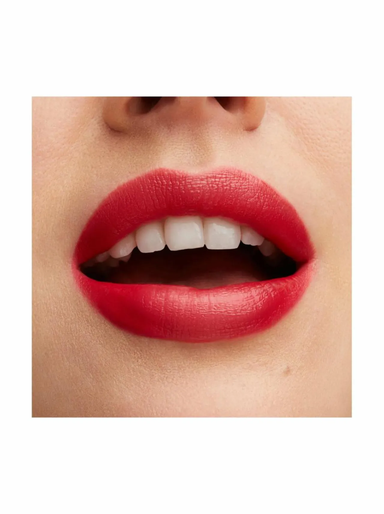 MAC Lustreglass Lipstick - huulipuna^ Huulet