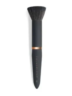 Meikkaustarvikkeet<Youngblood Luxe Powder Buffing Brush -tiivis meikkivoidesivellin 1kpl