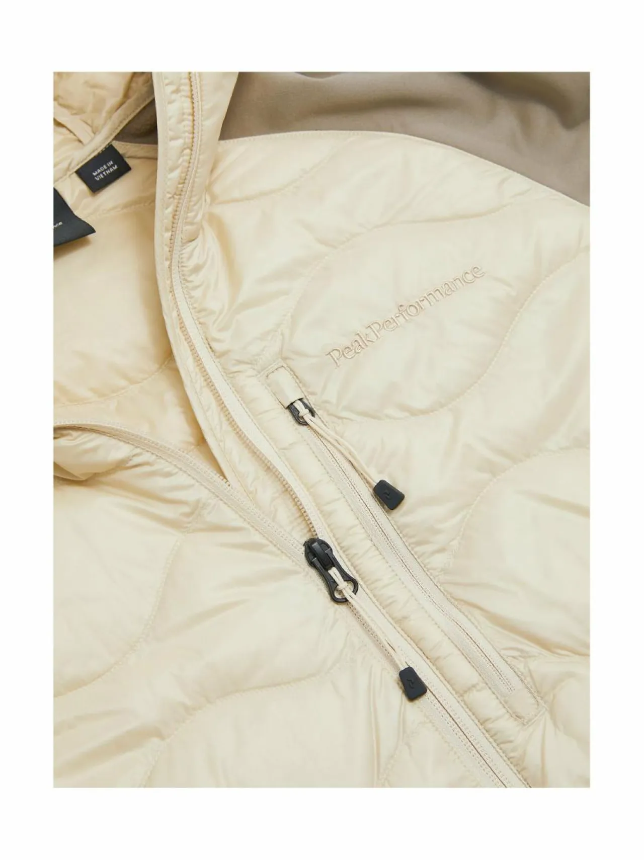 Urheilutakit<Peak Performance M Helium Hybrid Hood -untuvatakki 050 SAND FOG/SAND FOG MELANGE