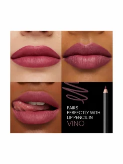 Huulet<MAC ximal Silky Matte Lipstick -huulipuna CAPTIVE AUDIENCE