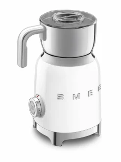 Smeg Maidonvaahdotin^ Kahvin- & Vedenkeittimet