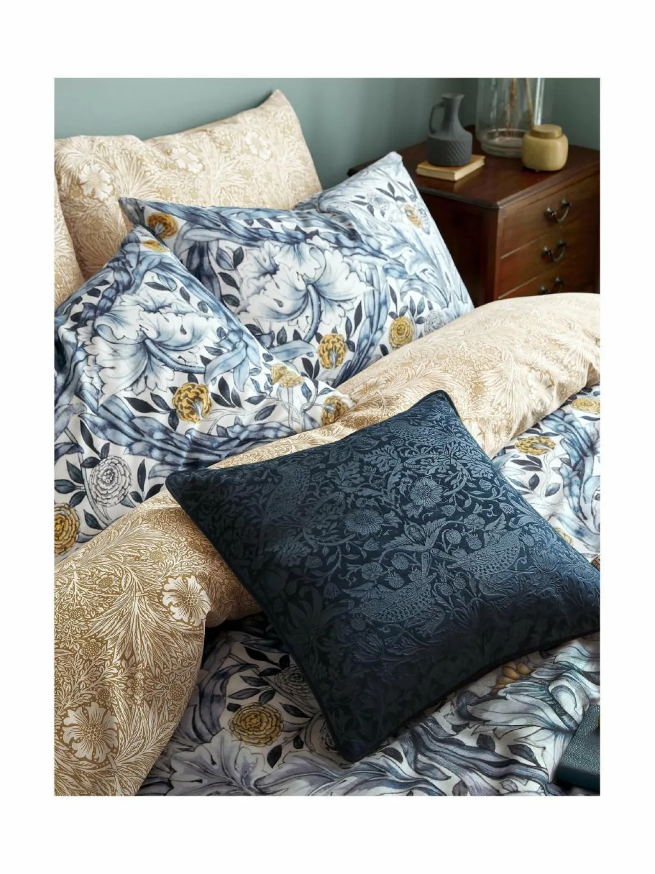 Liinavaatteet<William Morris At Home Marigold-satiinipussilakanasetti 14 PRUSSIAN BLUE