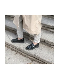 Kävelykengät & Loaferit<Pomar MATARA Naisten loaferit BLACK LACK/BLACK SOLE