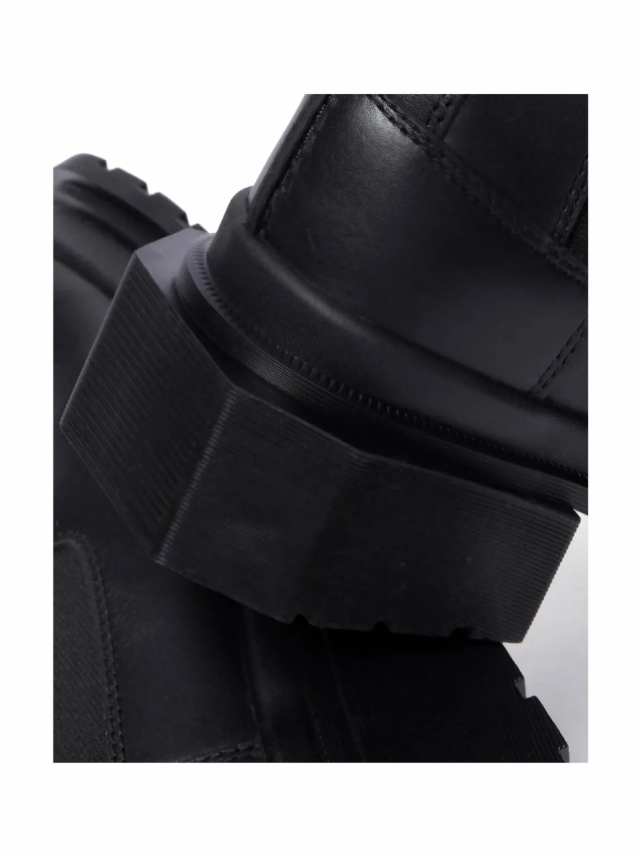 Dr. Martens Maybole Chelsea -nahkanilkkurit^ Nilkkurit