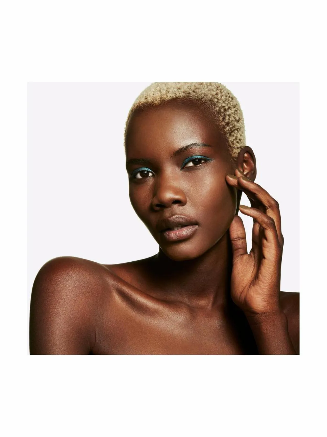 Kasvot<MAC Mineralize Skinfinish Natural -puuteri 10 g