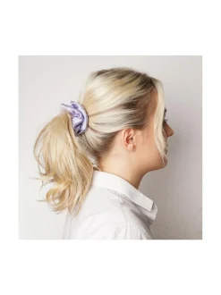Upcycle with Jing Mulberry Silk Scrunchie -hiusdonitsi - vaaleanvioletti^ Hiustarvikkeet