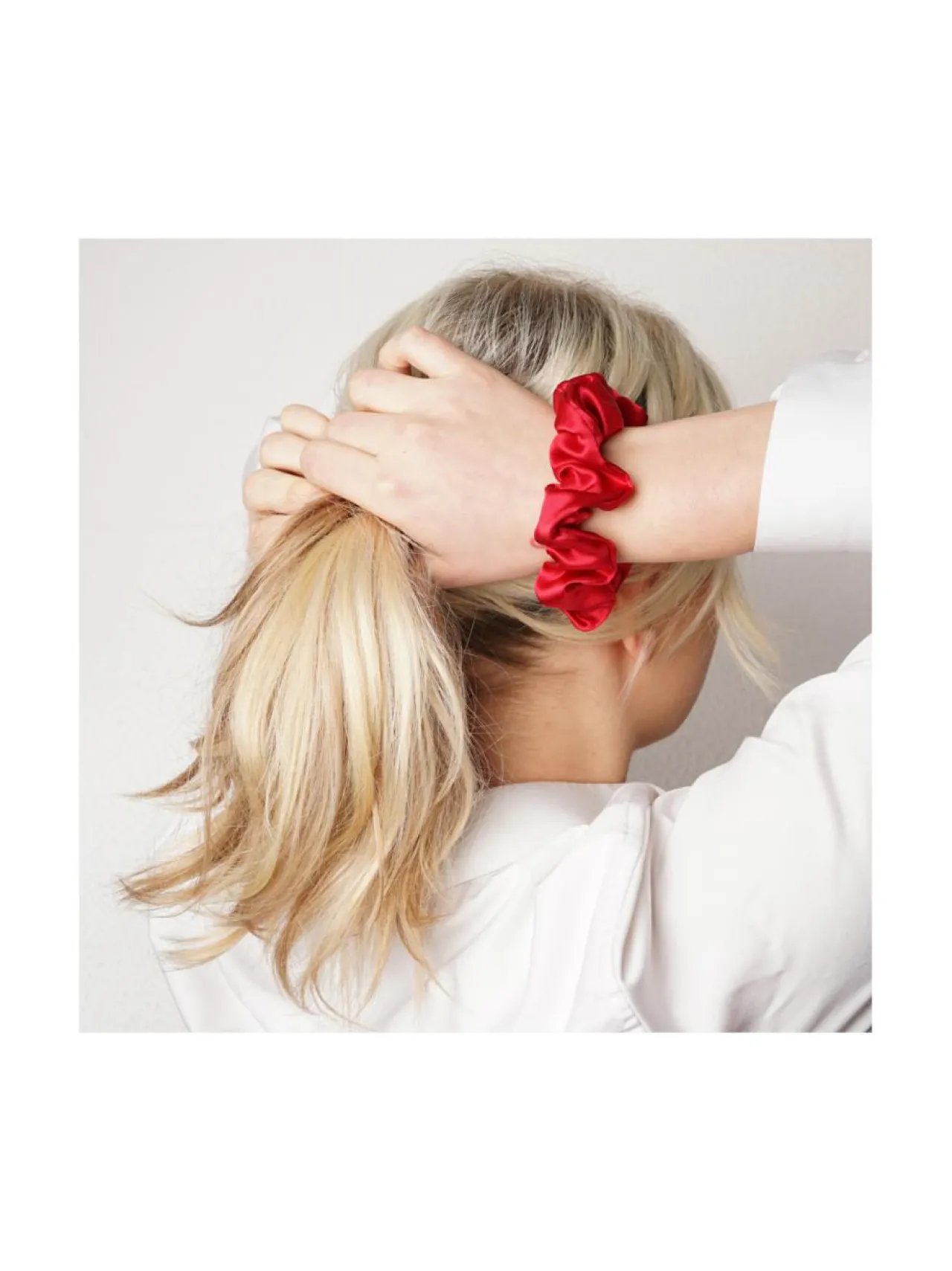 Upcycle with Jing Mulberry Silk Scrunchie -hiusdonitsi - punainen^ Hiustarvikkeet