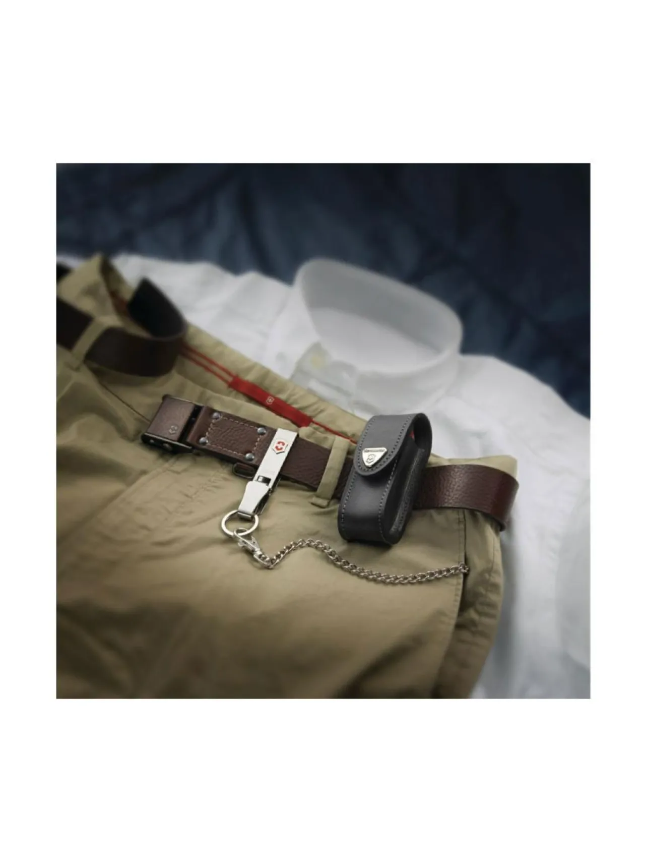 Retkeilytarvikkeet<Victorinox Swiss Army Knives Nahkakotelo 91mm, 5-8 krs. MUSTA