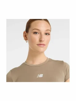 Paidat, Hupparit & Colleget<New Balance NB Harmony t-paita DOK DOCKSIDE