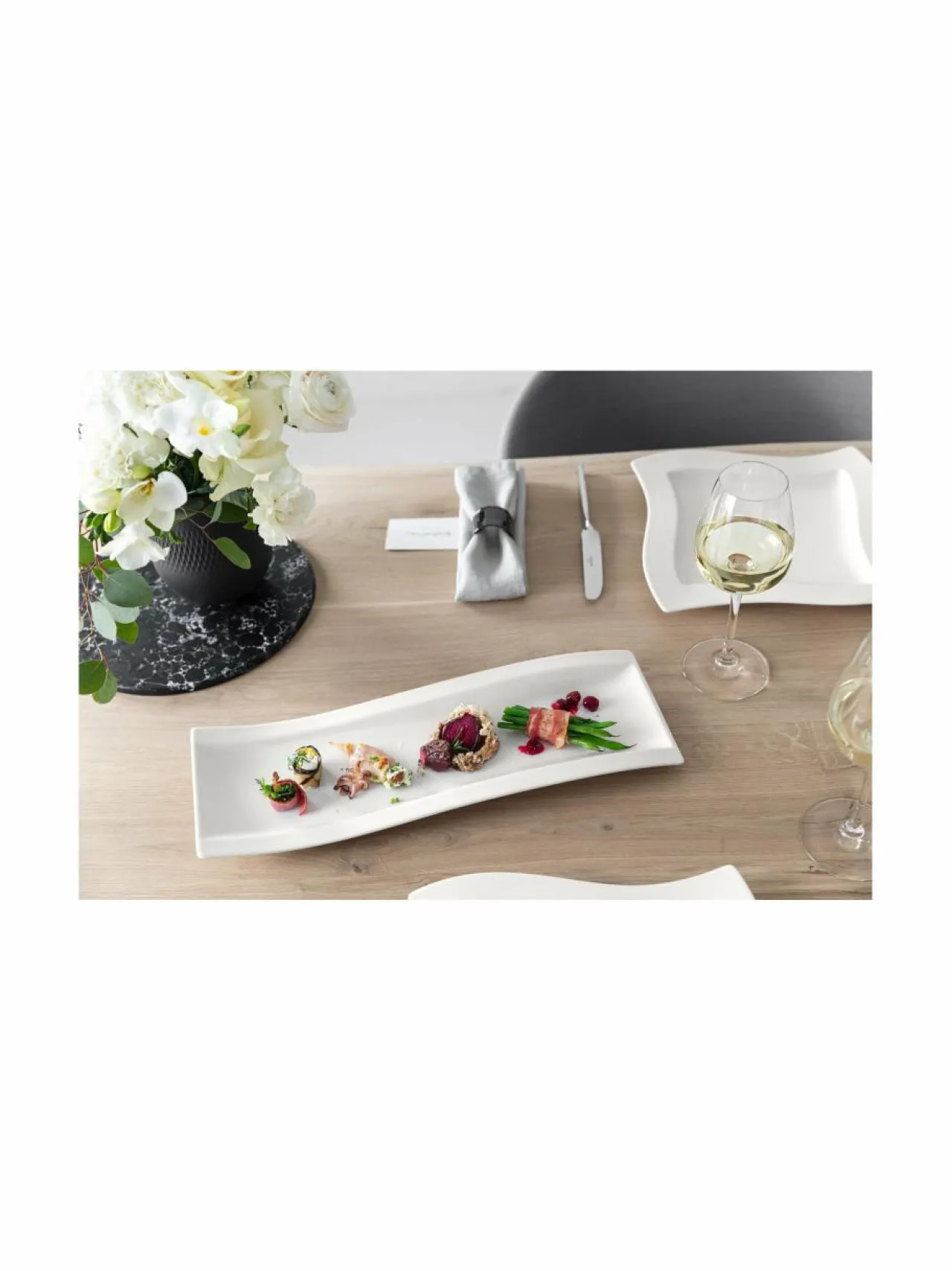 Tarjoiluastiat<Villeroy & Boch New Wave Antipasti -lautanen 42 x 15 cm VALKOINEN