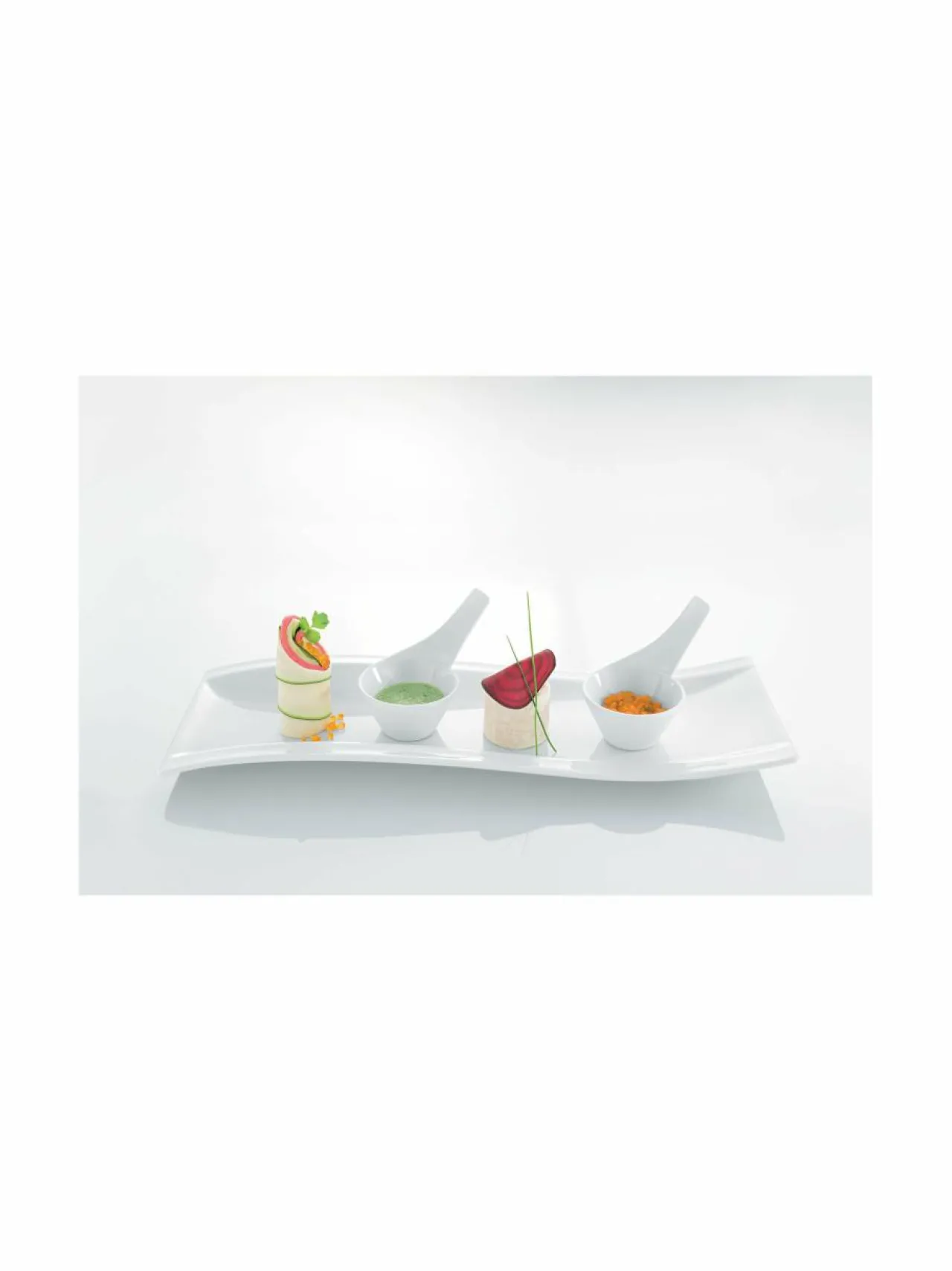 Tarjoiluastiat<Villeroy & Boch New Wave Antipasti -lautanen 42 x 15 cm VALKOINEN