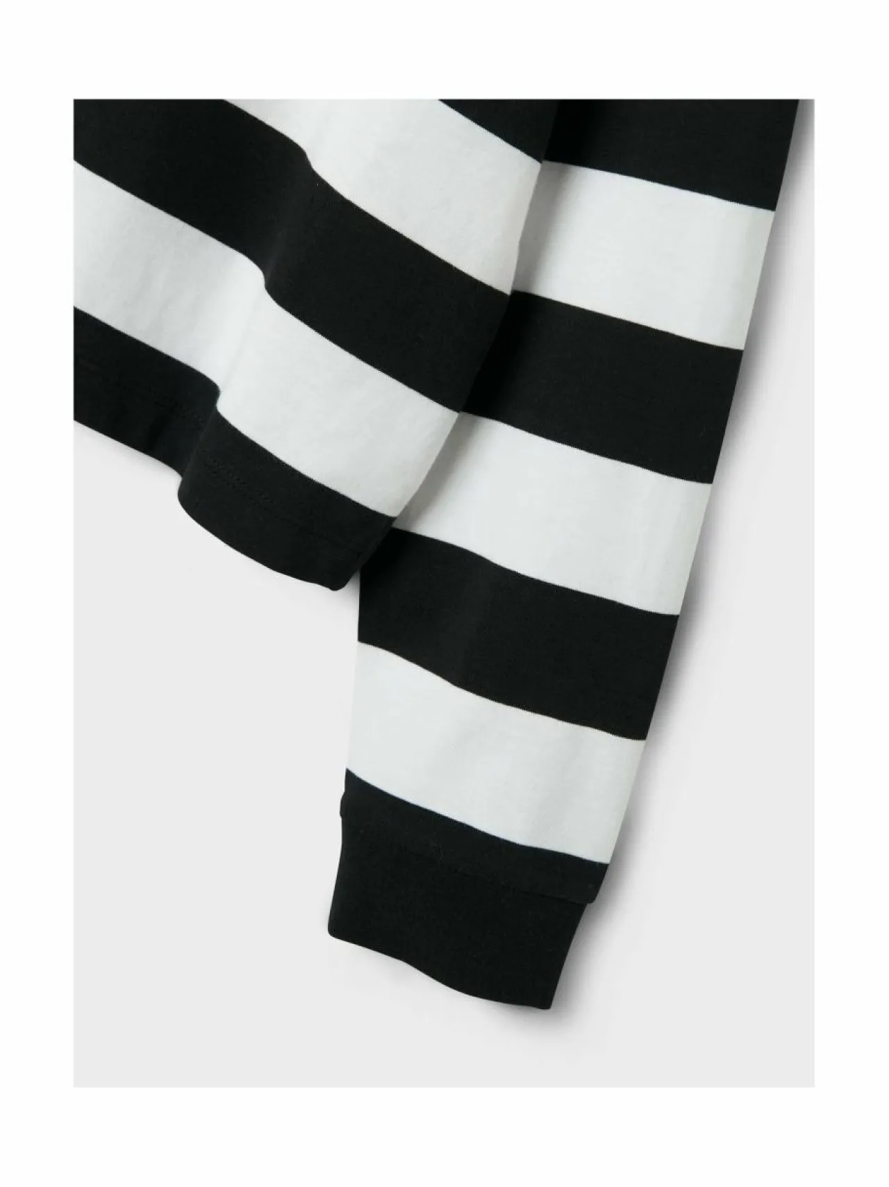 Pitkähihaiset Trikoopaidat<Name It NkfLili Polo -trikoopaita BLACK STRIPES:BRIGHT WHITE