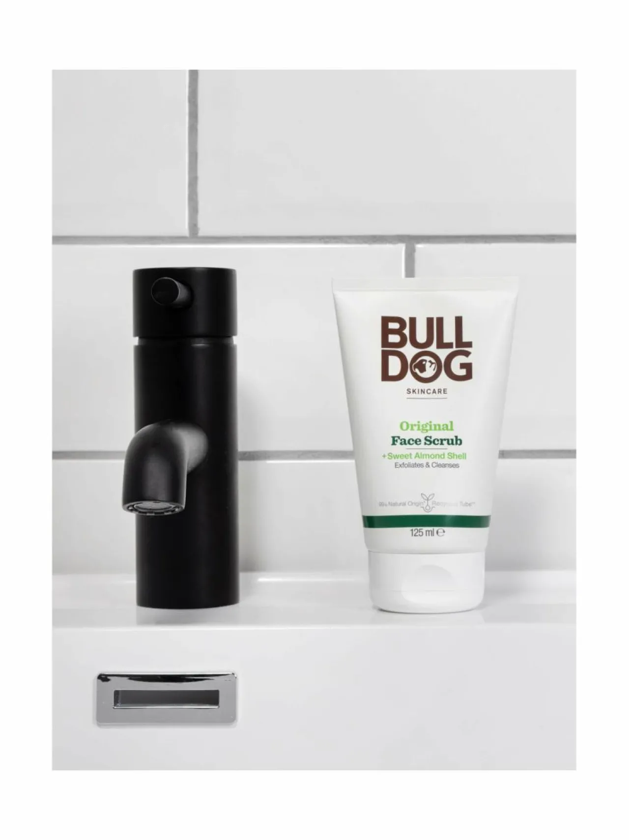 Bulldog Natural Skincare Original Face Scrub -kasvokuorinta 125 ml^ Miehet