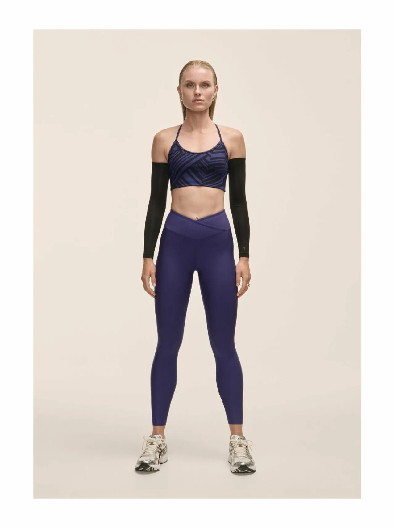 Urheiluhousut & Treenitrikoot<Casall Overlap High Waist -treenitrikoot 584 PURPLE ECLIPSE
