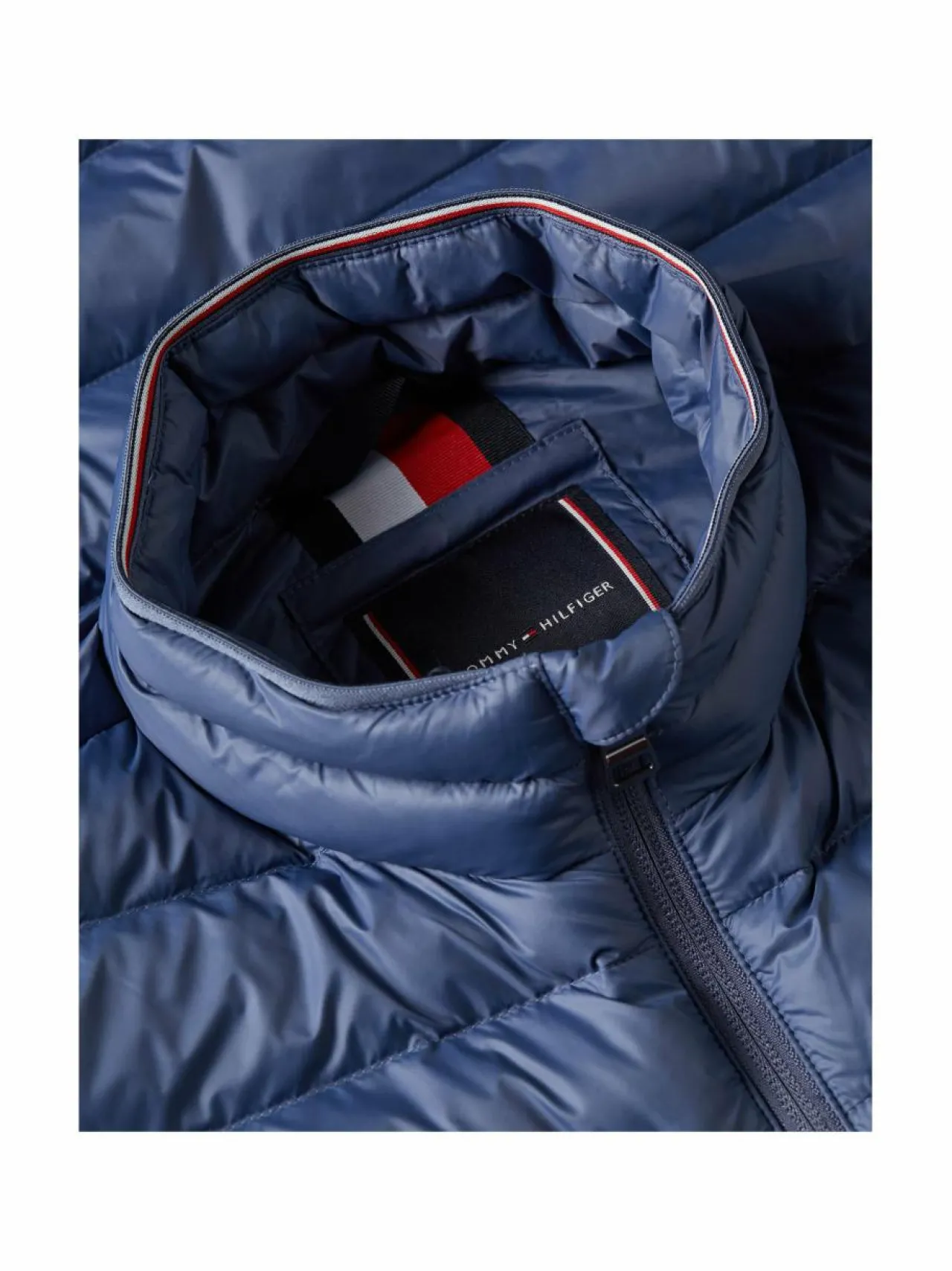 Takit<Tommy Hilfiger Pakattava kevyttoppatakki C9T FADED INDIGO