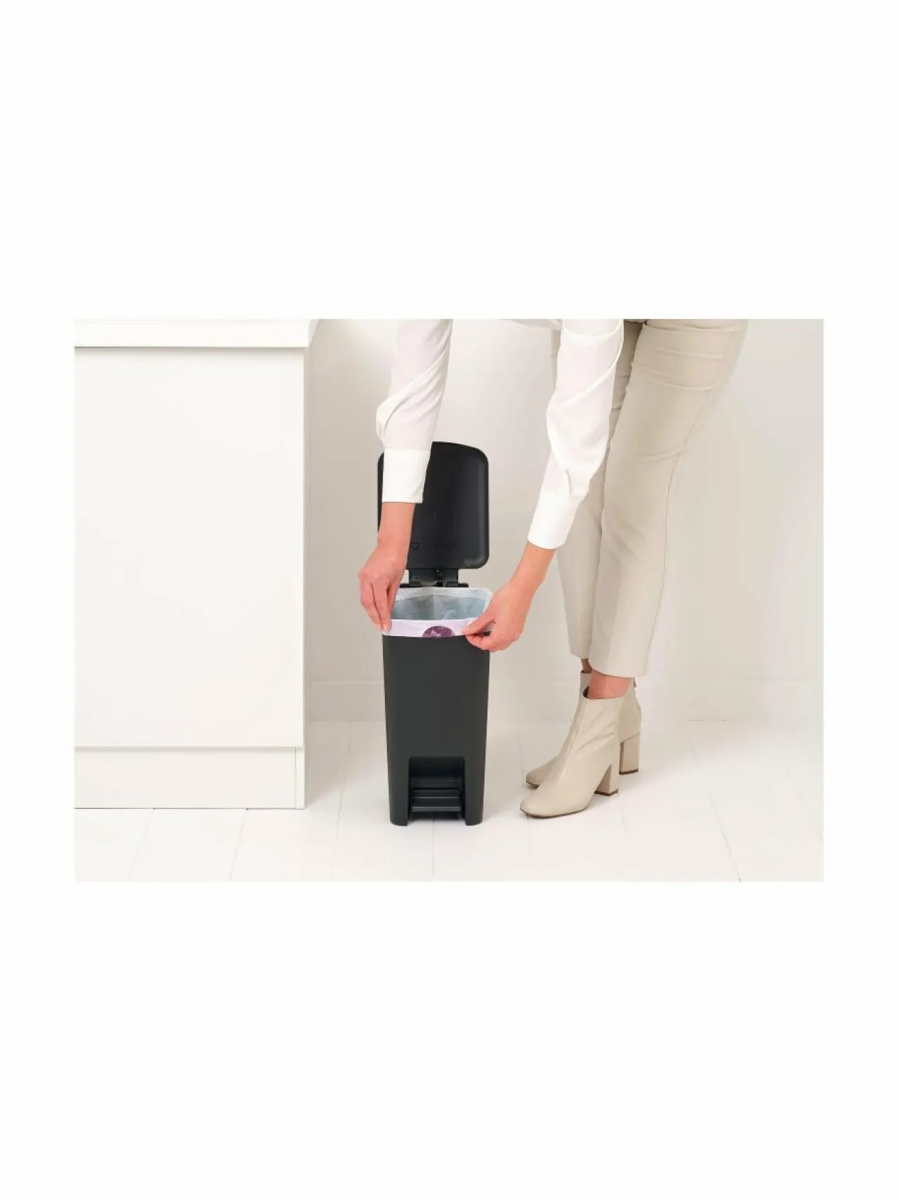 Roskakorit & -Pussit<Brabantia Pedal Bin StepUp -poljinroskakori 10 l DARK GREY