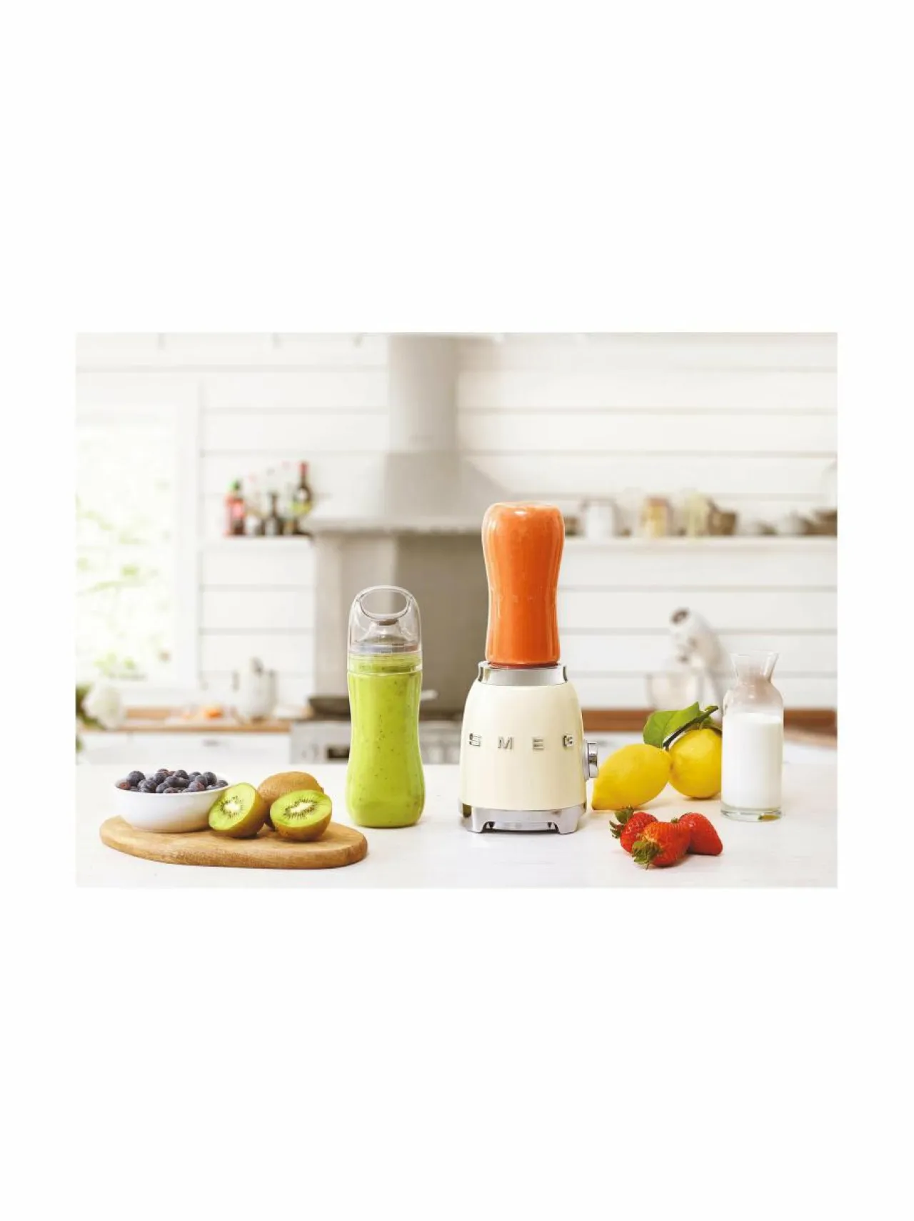 Vatkaimet & Sekoittimet<Smeg Personal Blender -tehosekoitin CREAM