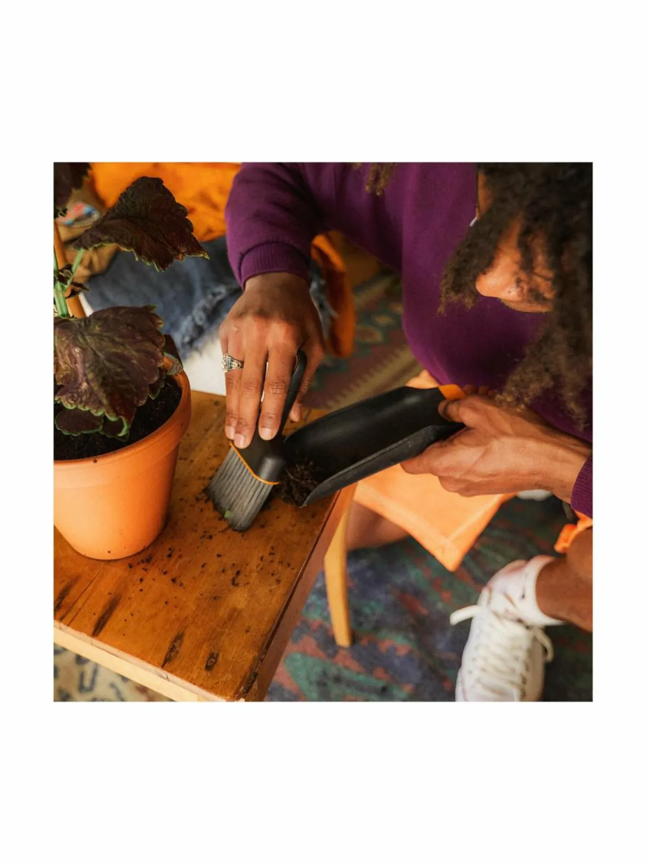 Työkalut<Fiskars Planting Set - multakauha ja harja BLACK