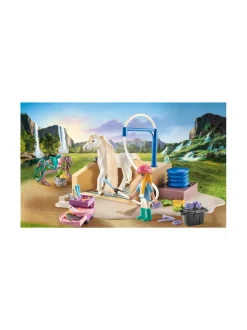 Rakennussarjat<PLAYMOBIL WORLD OF HORSES Pesupaikka Isabellan ja Lionessin kanssa 71354