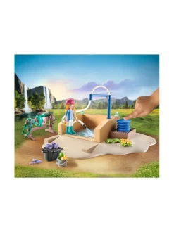 Rakennussarjat<PLAYMOBIL WORLD OF HORSES Pesupaikka Isabellan ja Lionessin kanssa 71354