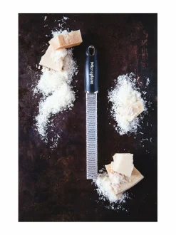 Keittiötarvikkeet<Microplane Premium-raastin MUSTA