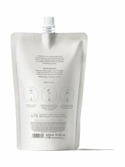 Molton Brown Re-charge Black Pepper Bath & Shower Gel -suihkugeeli, täyttöpakkaus 400 ml^ Naiset