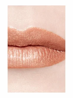 Huulet<CHANEL ROUGE ALLURE LAQUE Ultrawear Shine Liquid Lip Colour