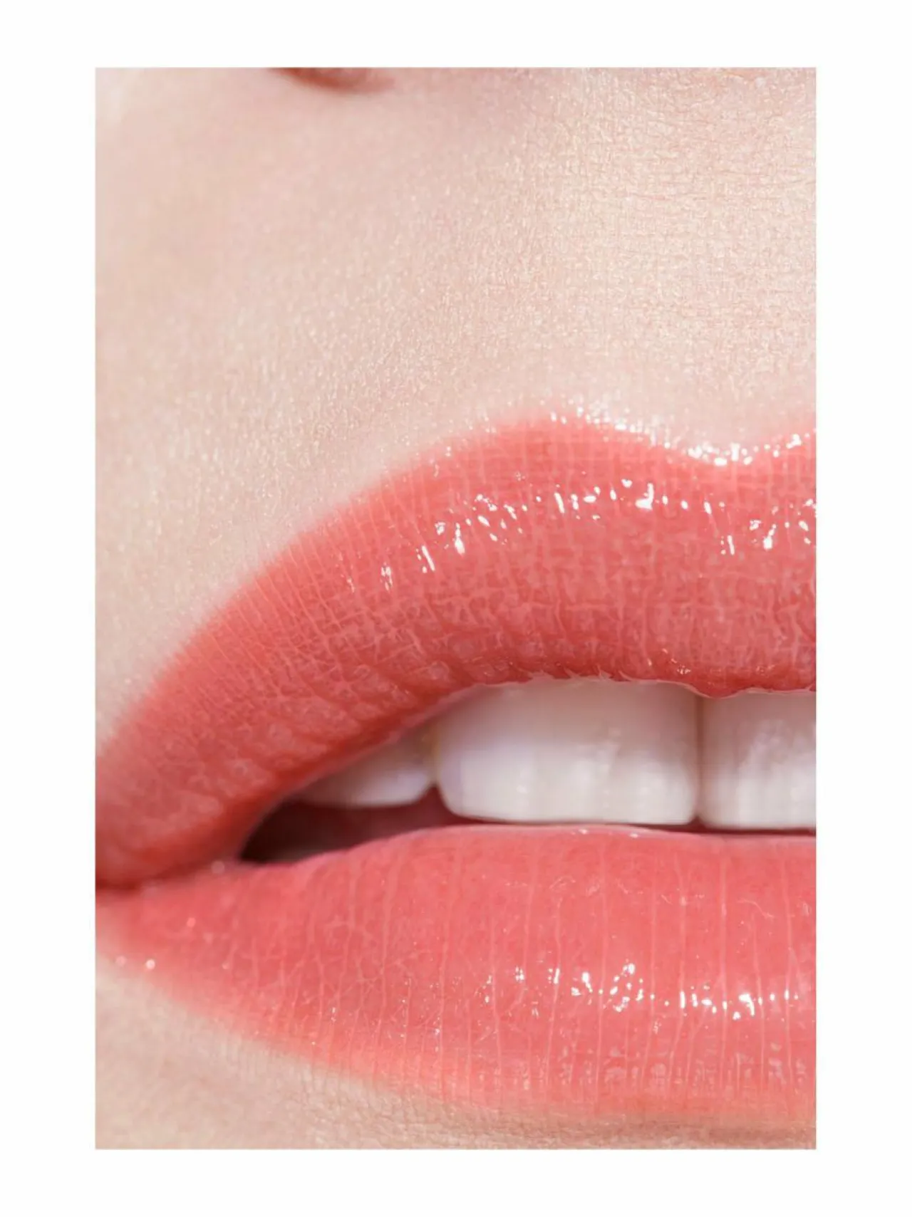 CHANEL ROUGE COCO FLASH Colour, Shine, Intensity In A Flash^ Huulet