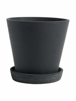 Ruukut & Istutusastiat<HAY Ruukku ja aluslautanen L ø 17,5 cm MUSTA
