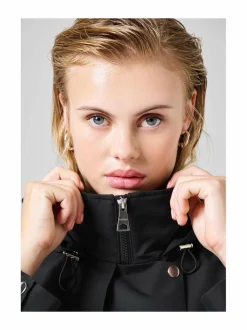 Casall Scandi Trench -sadetakki^ Urheilutakit