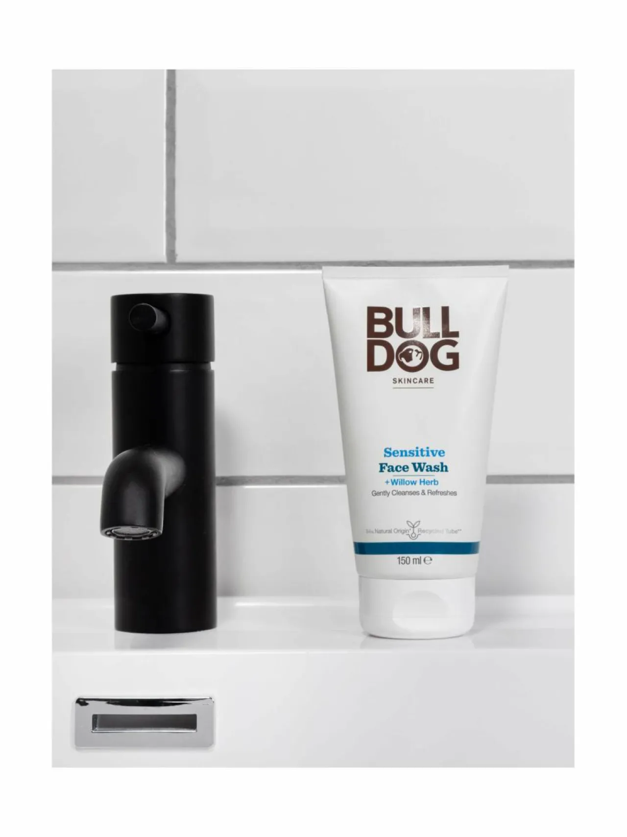 Miehet<Bulldog Natural Skincare Sensitive Face Wash -puhdistustuote 150 ml