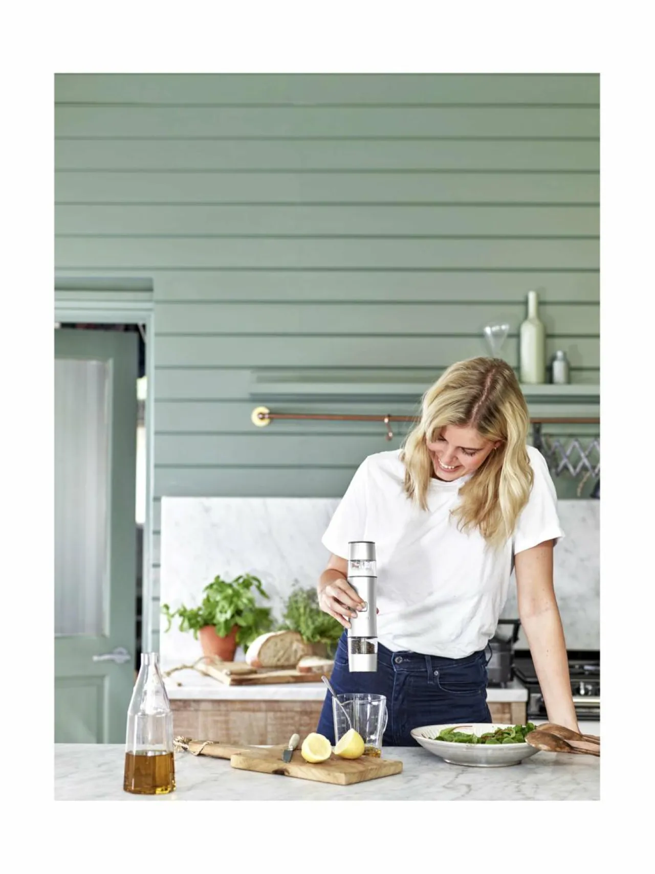 Cuisinart SG6BE Seasoning Mill -automaattinen ladattava maustemylly^ Muut Keittiölaitteet
